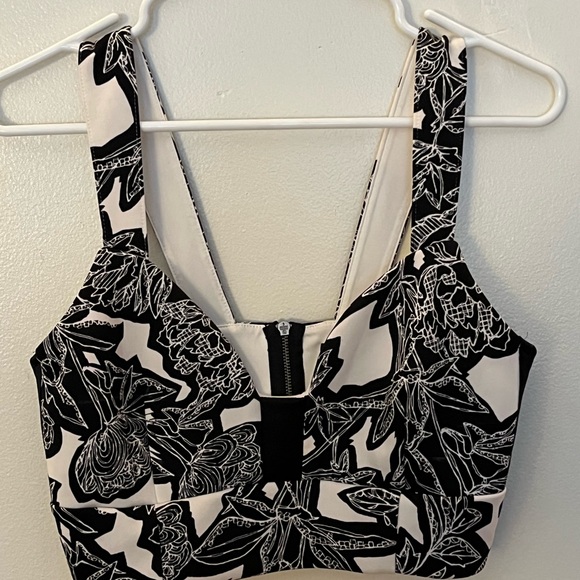 Floral paisley mini skirt from express with matching crop top - Picture 4 of 5